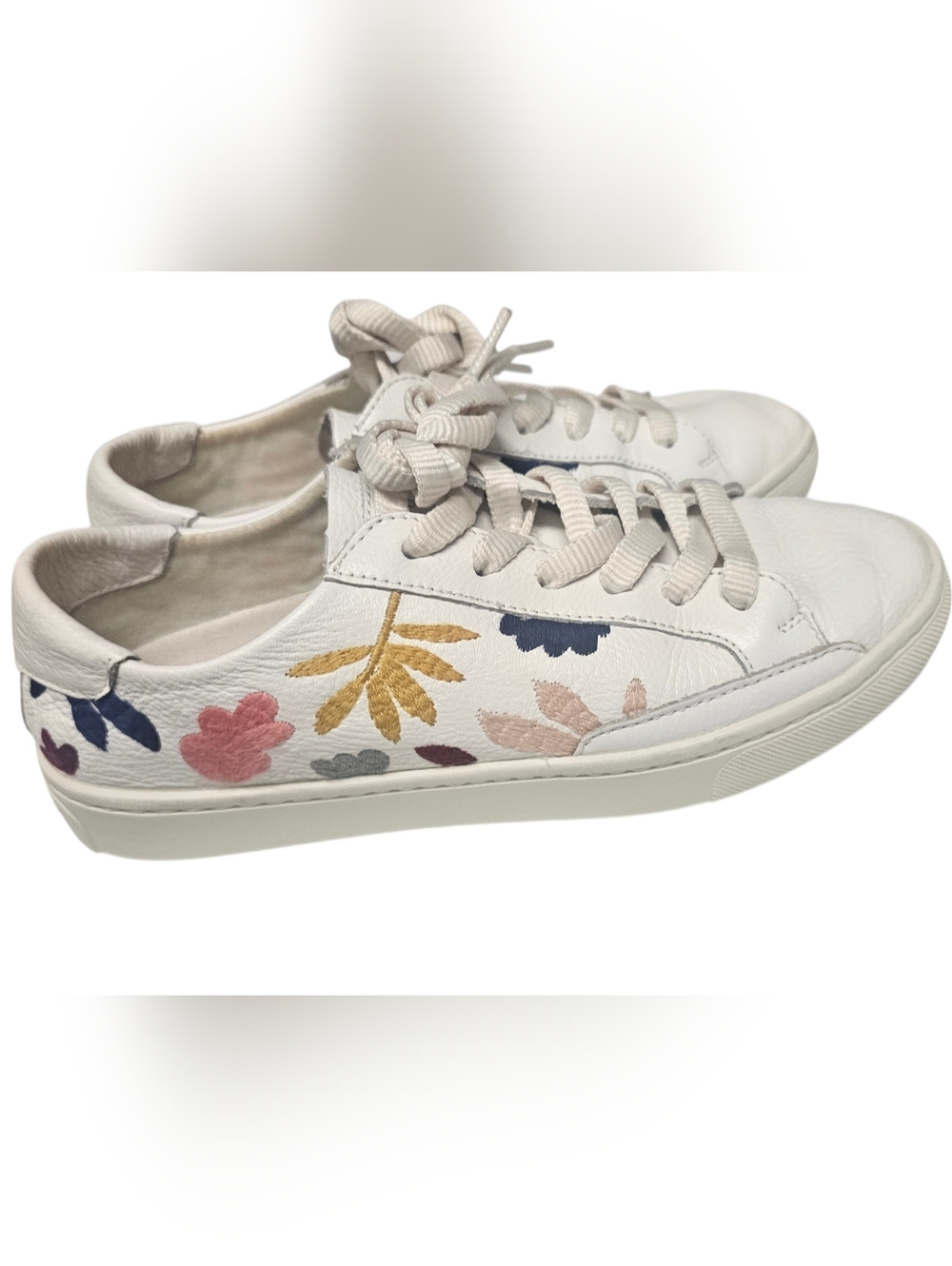 Soludos Fallen Leaves Embroidered Leather Sneakers Size 6